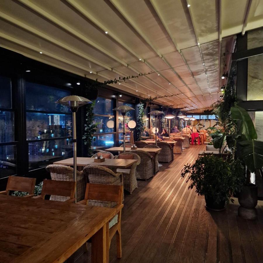 Holiday Lux Tower Batumi Zewnętrze zdjęcie