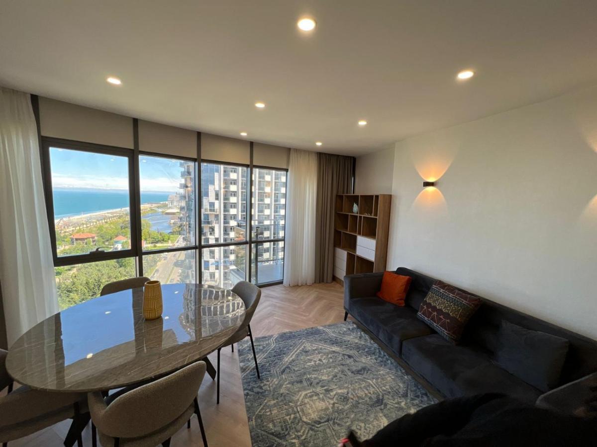 Holiday Lux Tower Batumi Zewnętrze zdjęcie