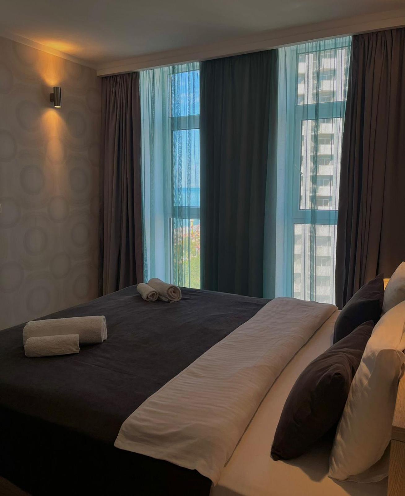 Holiday Lux Tower Batumi Zewnętrze zdjęcie