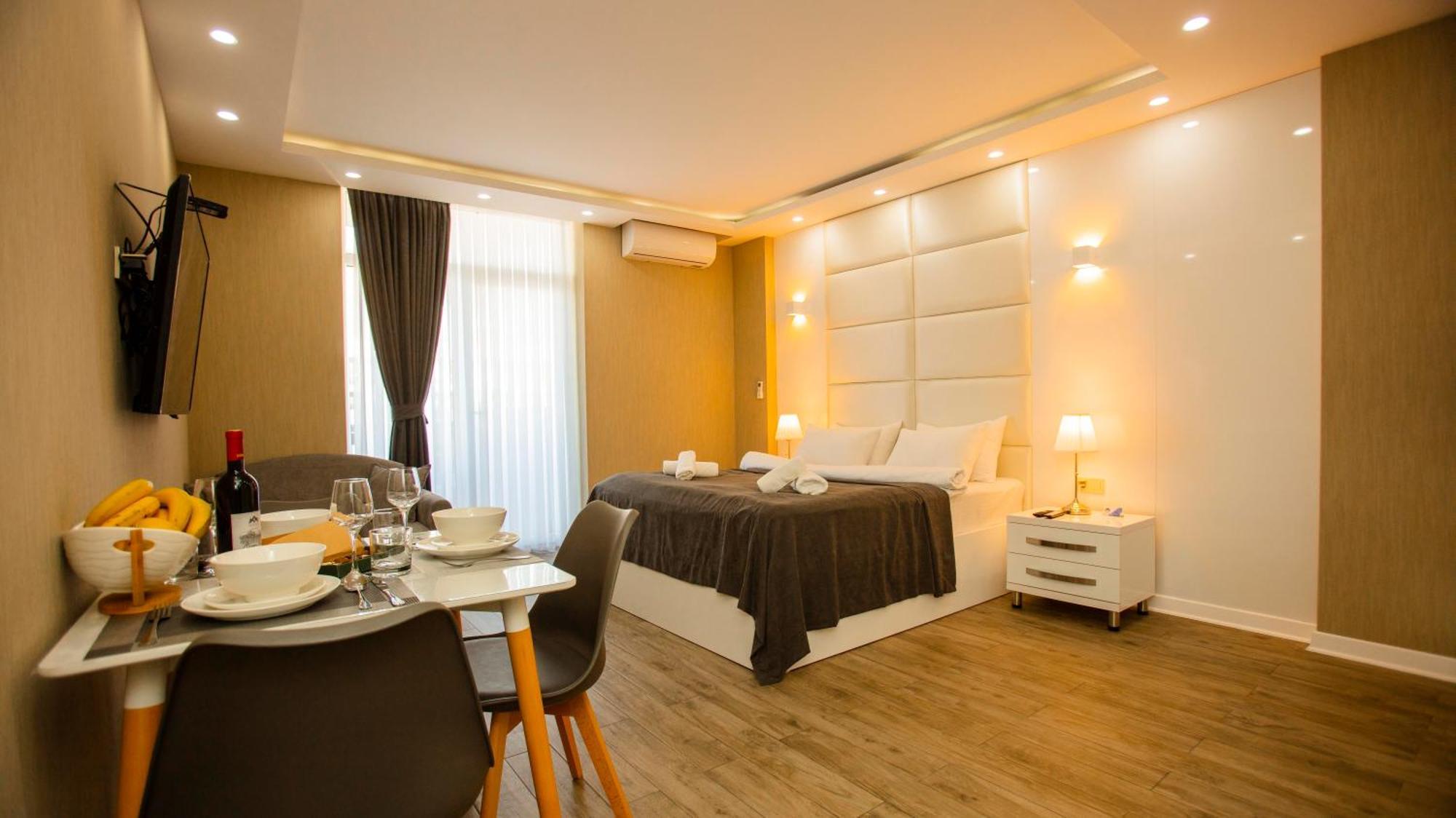 Holiday Lux Tower Batumi Zewnętrze zdjęcie